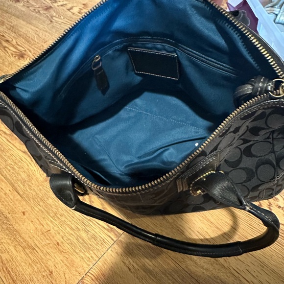 Black Coach Bag - Picture 4 of 4